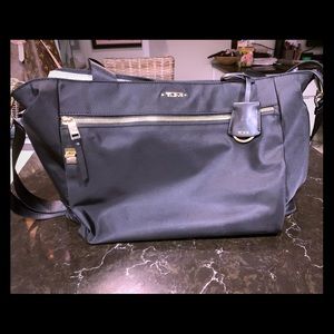 Timing Voyageur Mauren travel tote